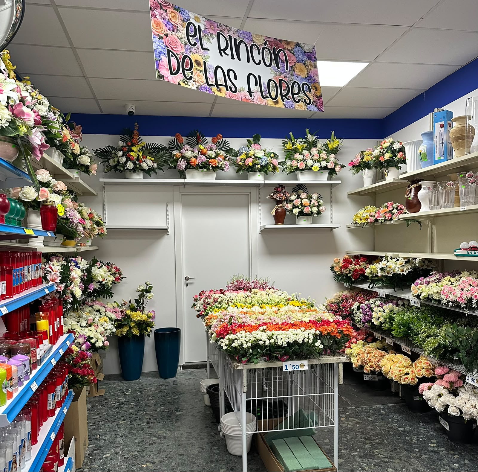 El rincón de las flores, con arreglos y flores decorativas